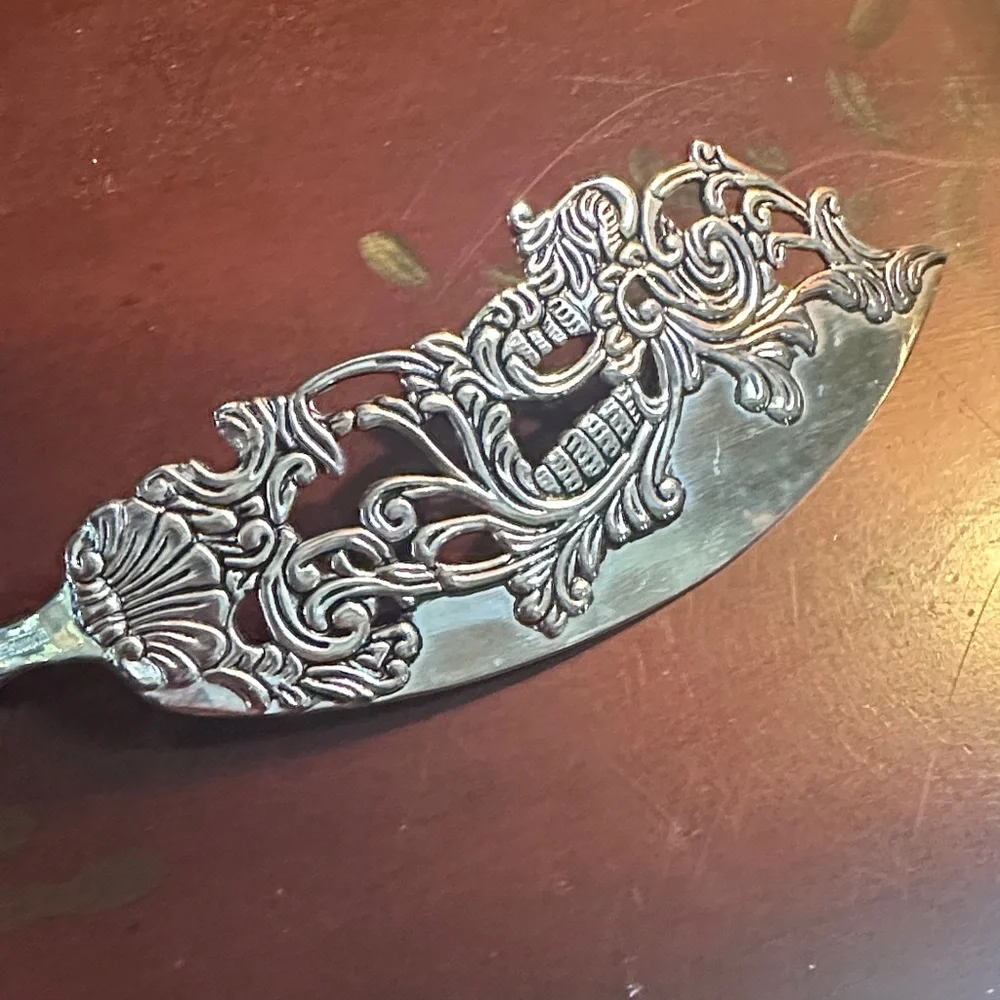 Godinger Intricate Silver Plated Fish Server